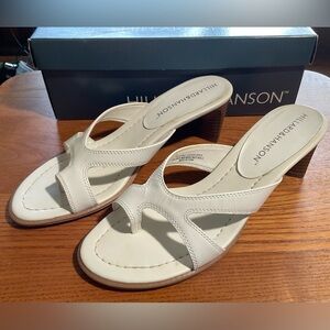 Hillard &Hanson women’s shoes size 7.5 White Leather Upper